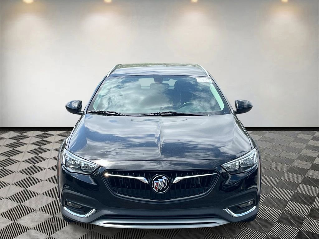 Used 2018 Buick Regal Essence w/ Sights and Sounds Package AWD/4WD image 8