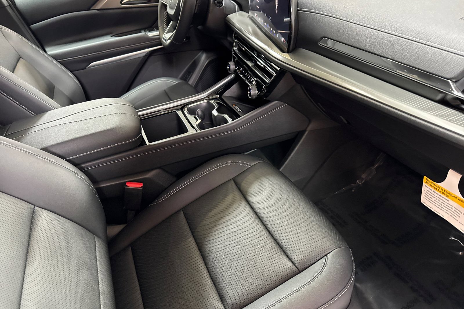 New 2026 Chevrolet Traverse LT w/ Driver Confidence Package FWD image 17