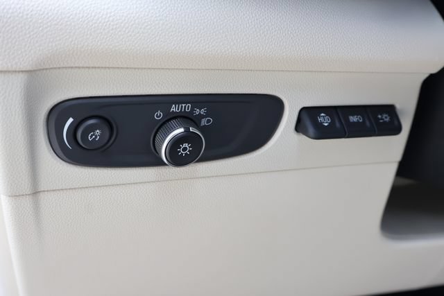 Used 2023 Buick Envision Avenir AWD/4WD image 22