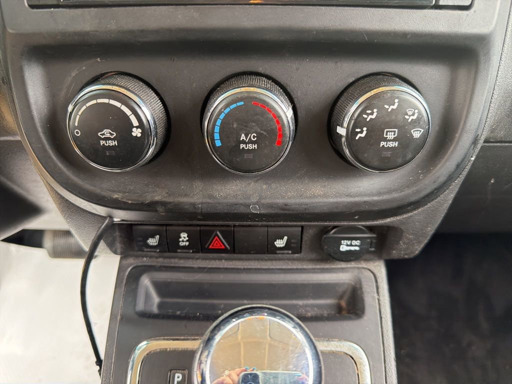 Used 2014 Jeep Patriot Latitude FWD image 18