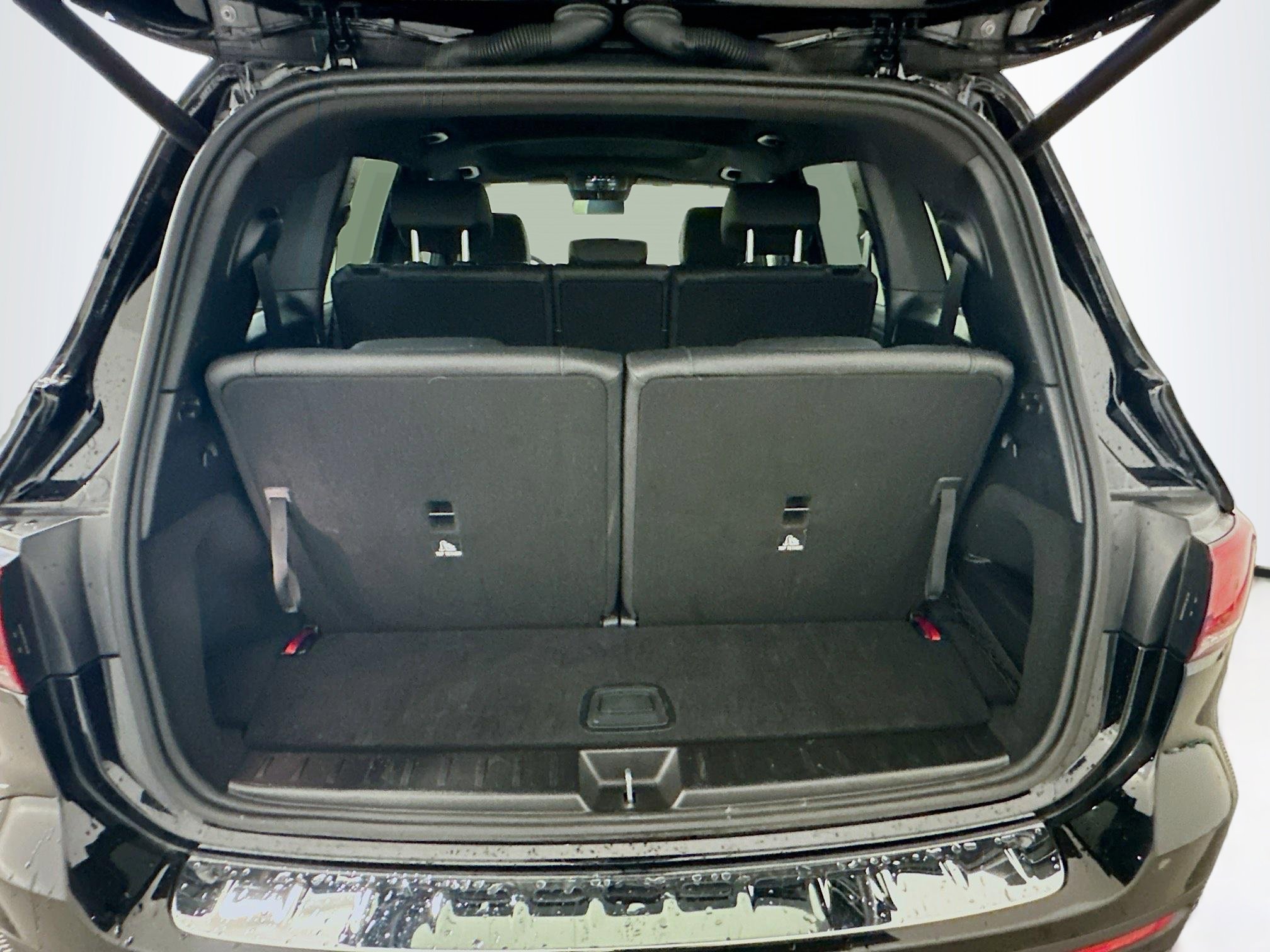 Used 2023 Mercedes-Benz GLB 250 4MATIC image 32