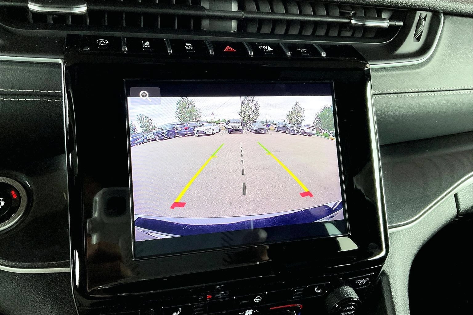 Used 2021 Jeep Grand Cherokee L Laredo AWD/4WD image 14
