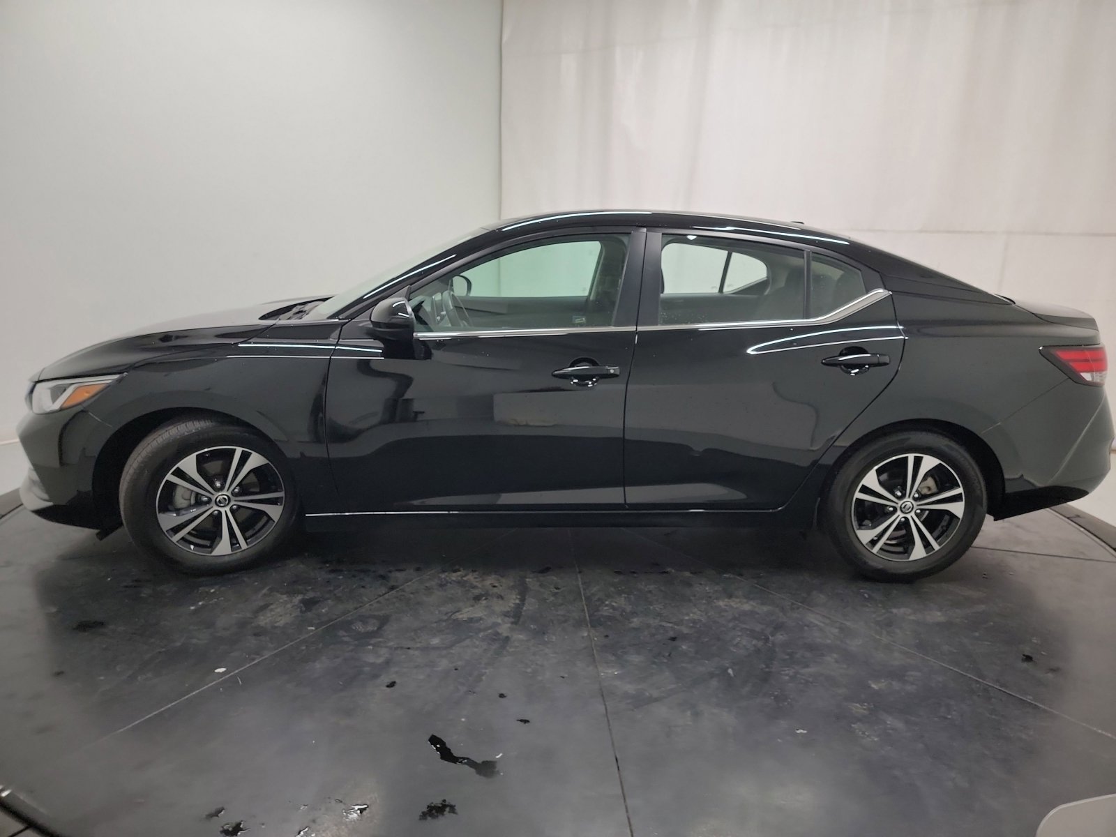 Used 2022 Nissan Sentra SV w/ All-Weather Package image 4