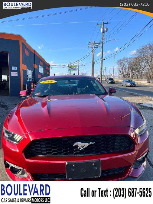 Used 2016 Ford Mustang Coupe image 4