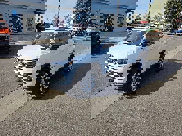 New 2026 Jeep Compass Latitude