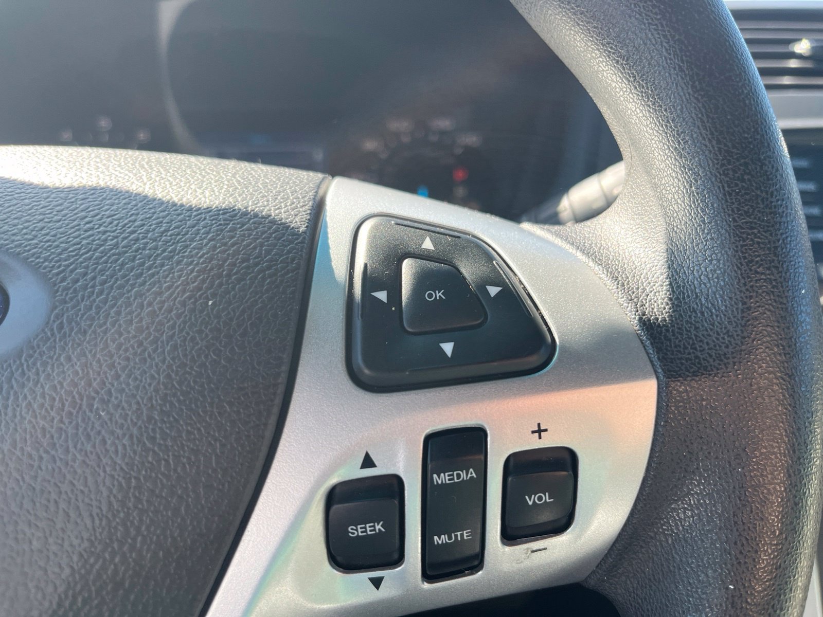Used 2014 Ford Explorer FWD image 14