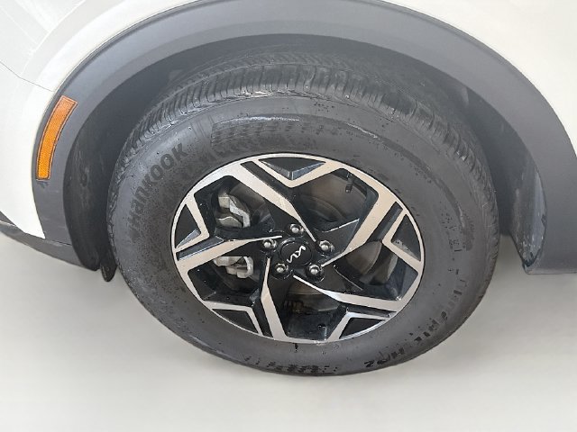 Certified 2024 Kia Sportage LX AWD/4WD image 30