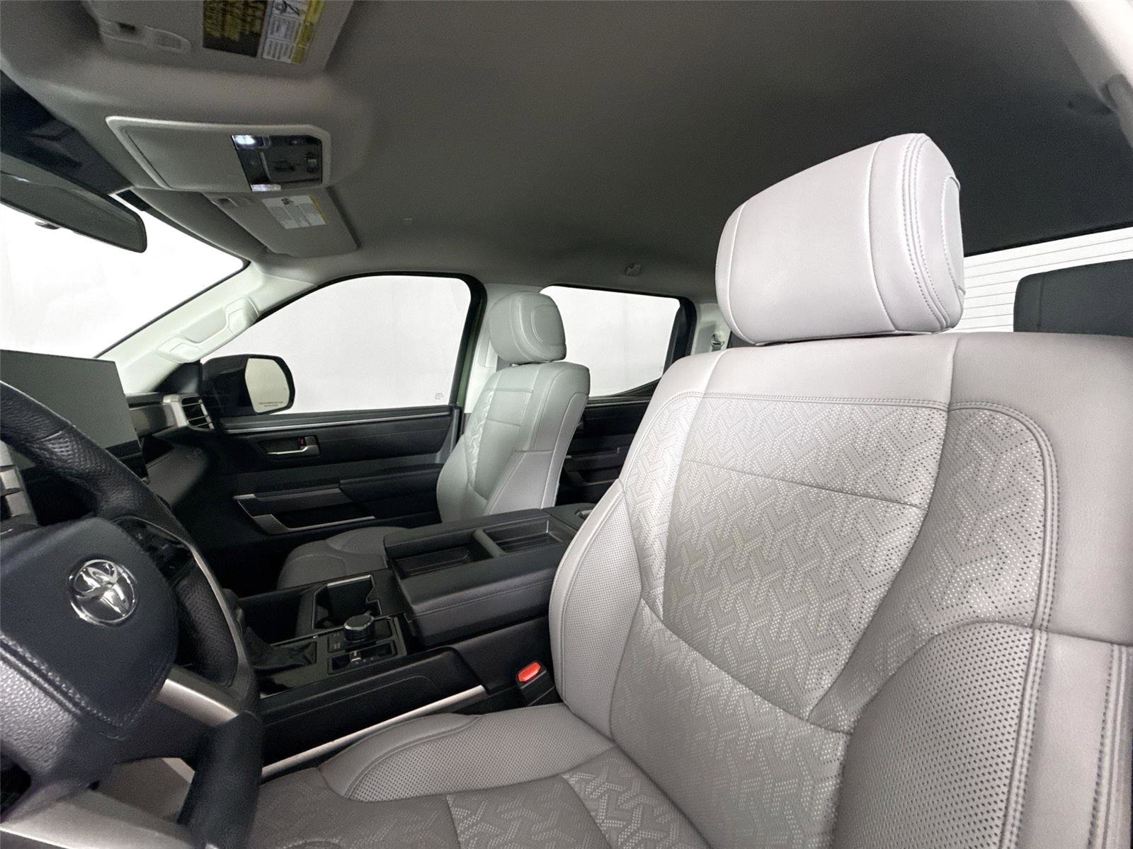 Used 2022 Toyota Tundra SR5 w/ SR5 Premium Package AWD/4WD image 3