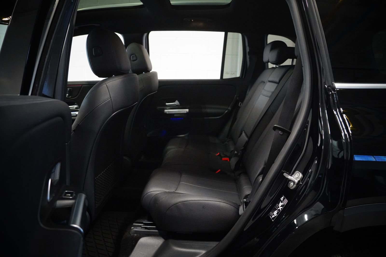 Used 2023 Mercedes-Benz GLB 250 4MATIC image 14