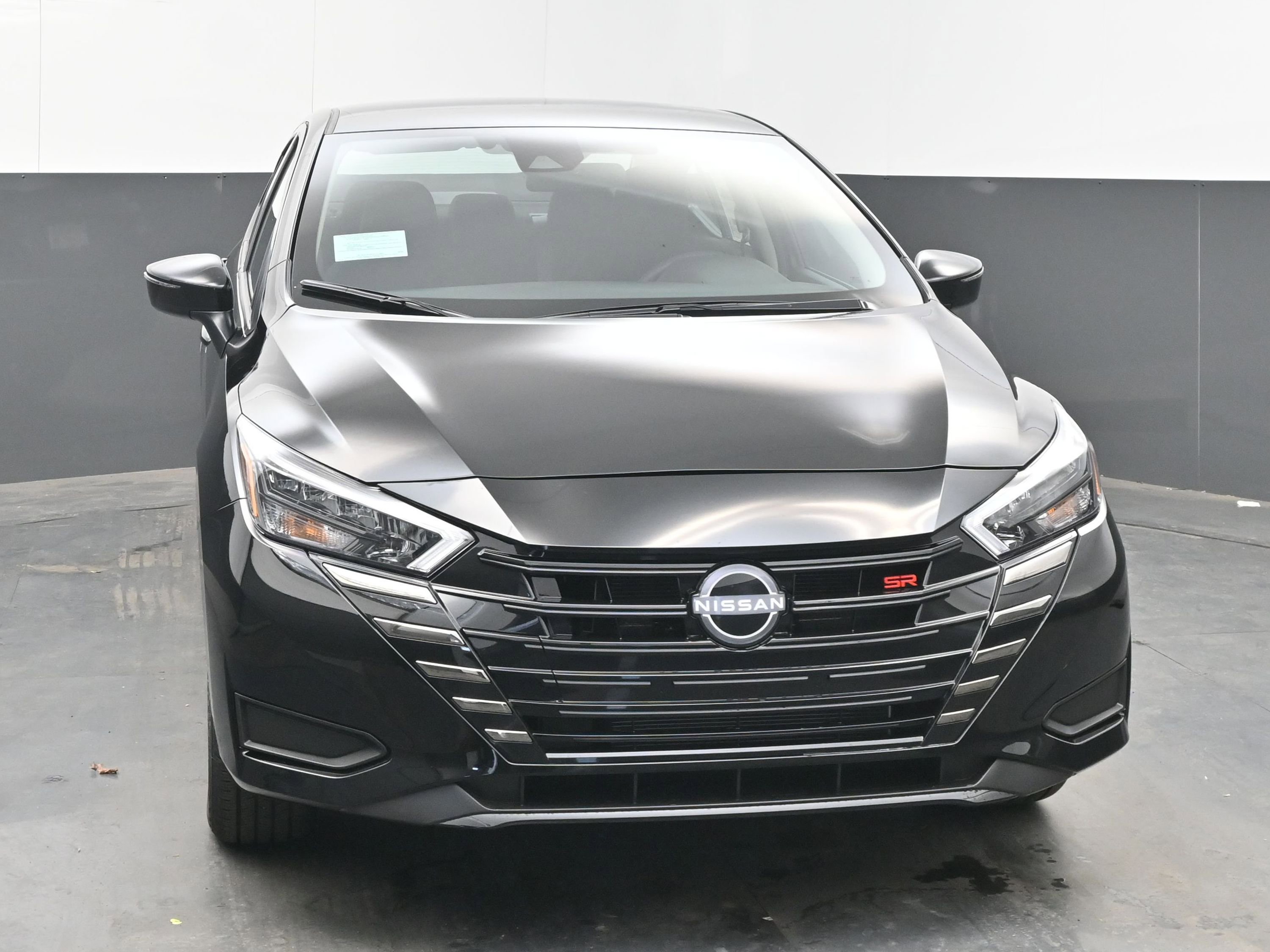 New 2025 Nissan Versa SR image 2