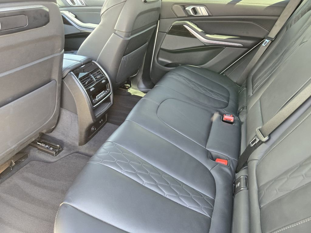 Used 2025 BMW X5 xDrive50e AWD/4WD image 19
