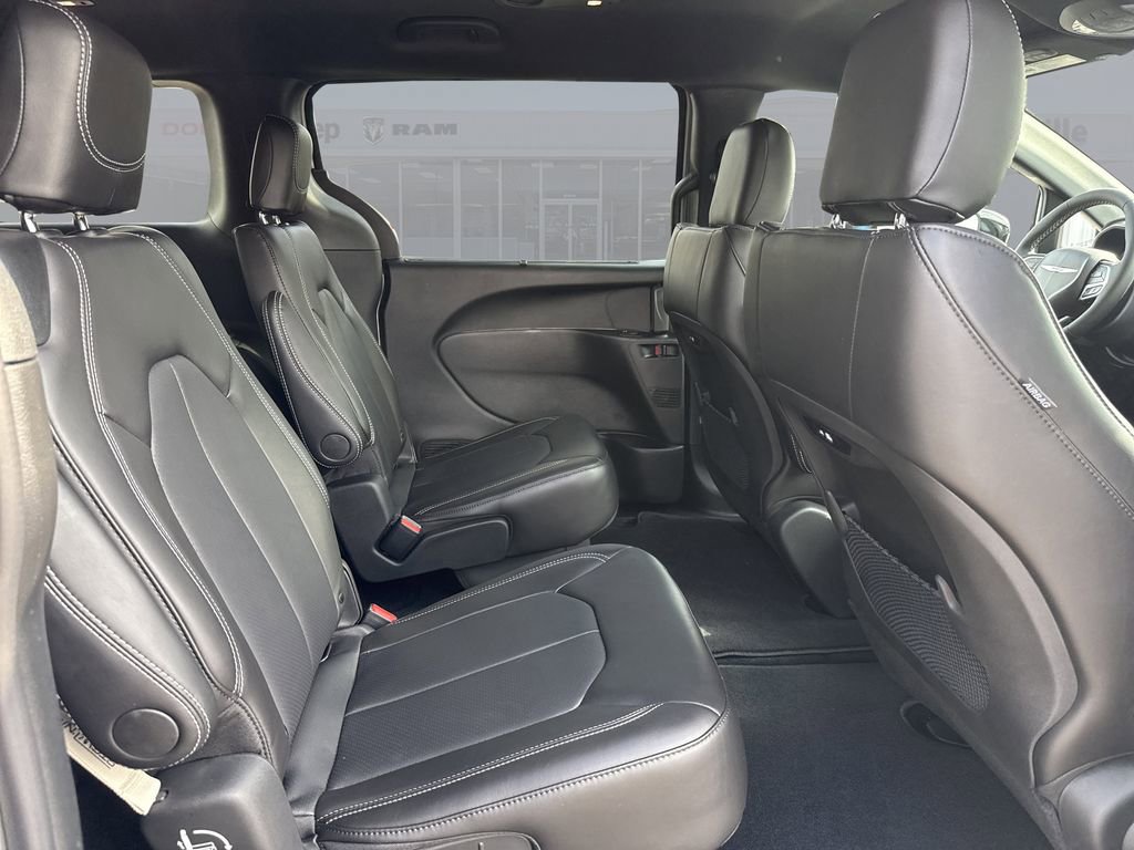 New 2026 Chrysler Pacifica Select image 19