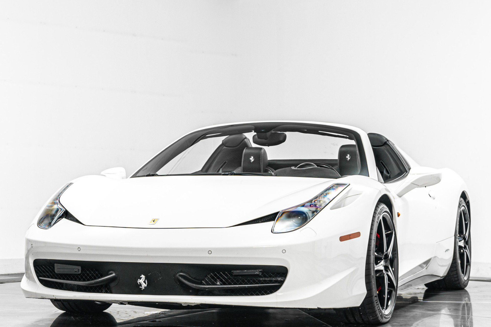 Used 2015 Ferrari 458 Spider RWD image 5