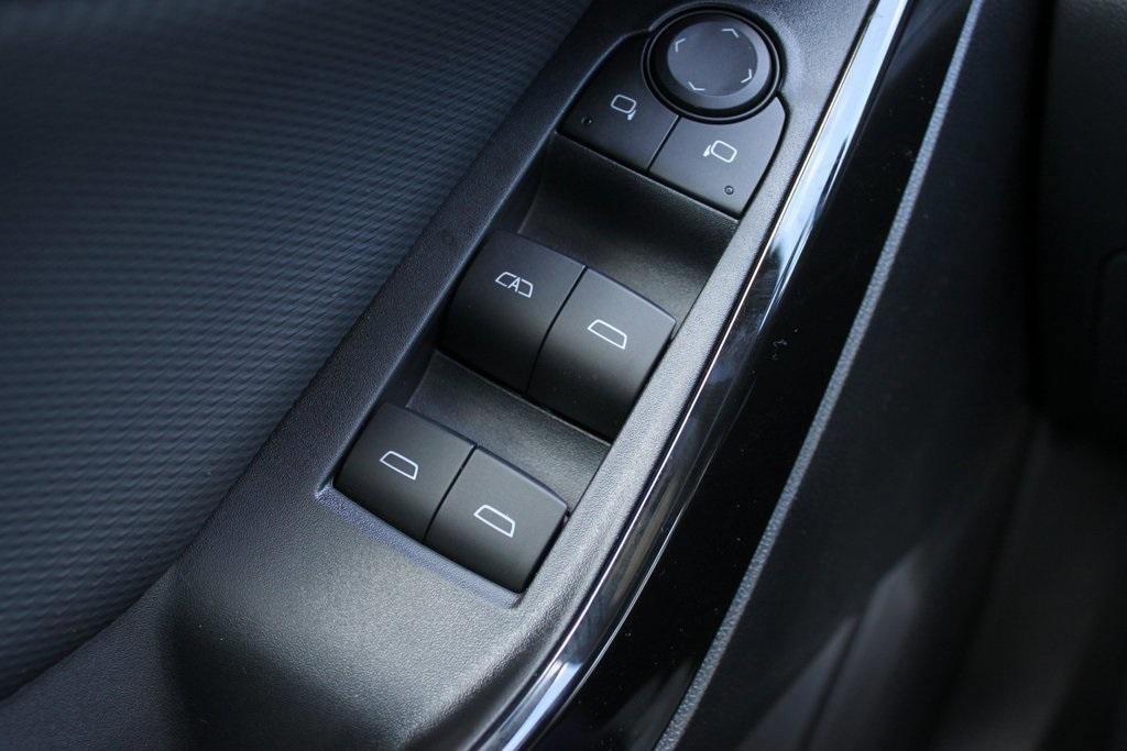 New 2026 Chevrolet Equinox LT image 13