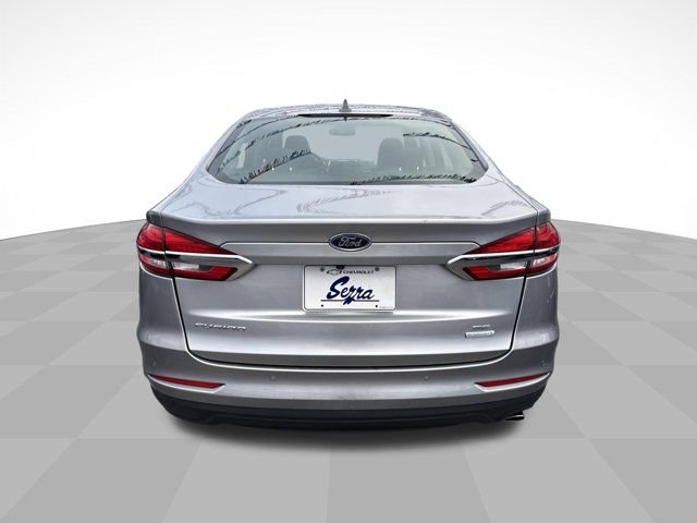 Used 2020 Ford Fusion SE FWD image 8