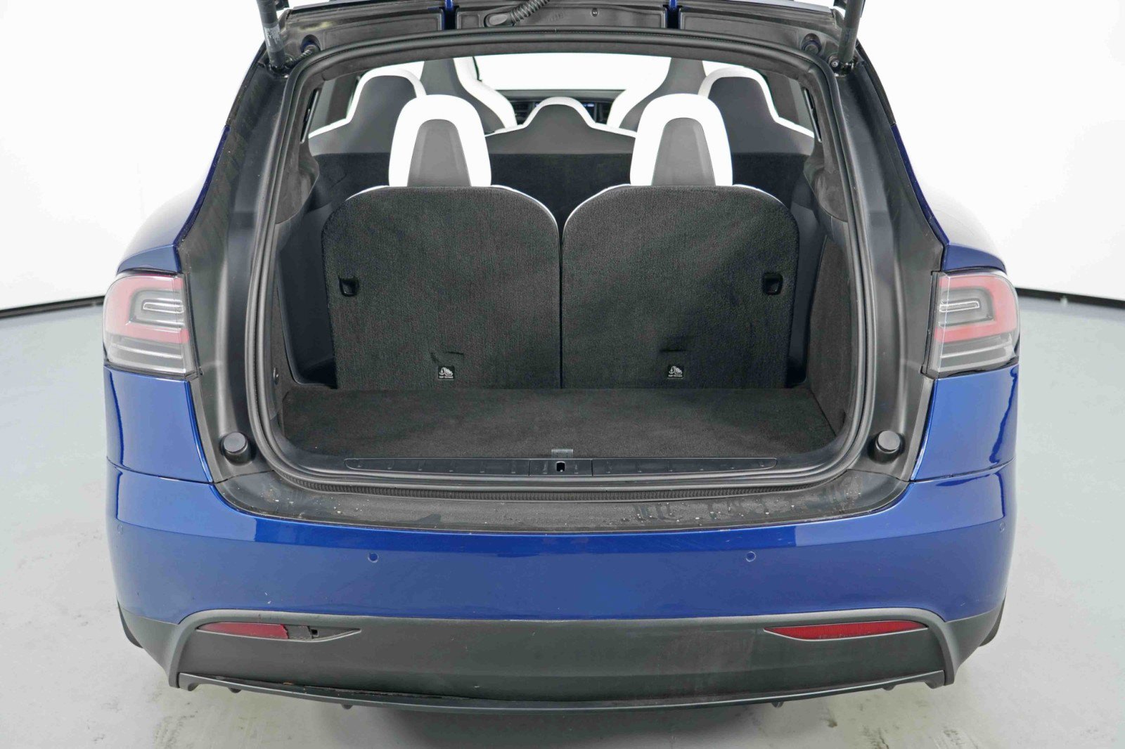 Used 2019 Tesla Model X 75D image 9