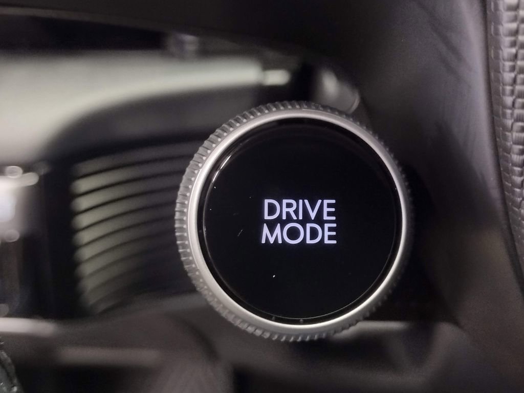 Used 2025 Hyundai Ioniq 5 SE image 23