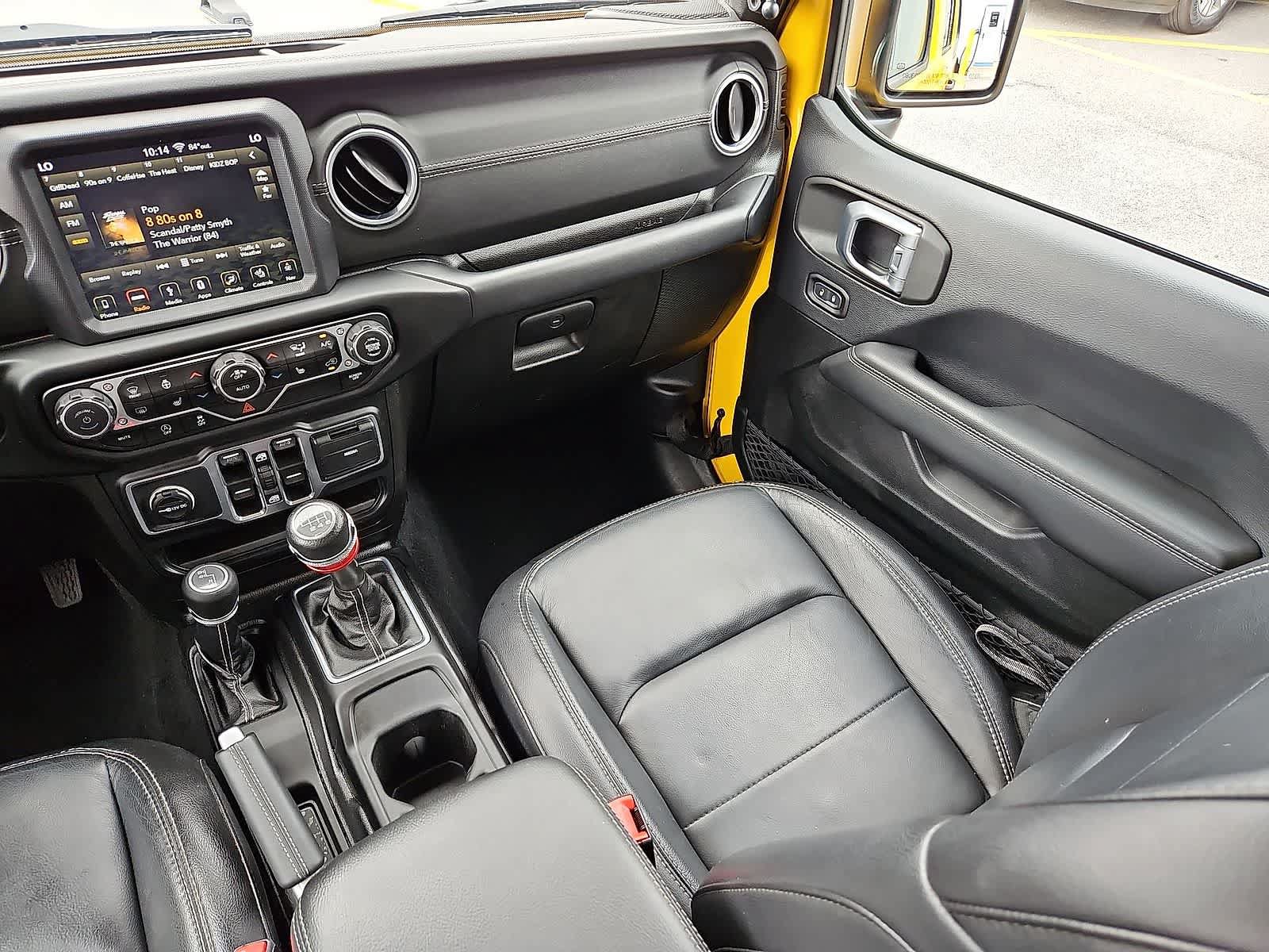 Used 2018 Jeep Wrangler Unlimited Sahara AWD/4WD image 12