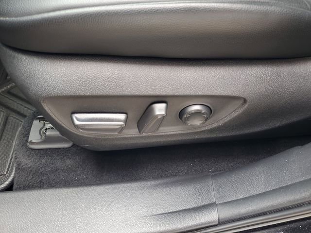 Used 2022 Toyota Highlander XLE FWD image 26