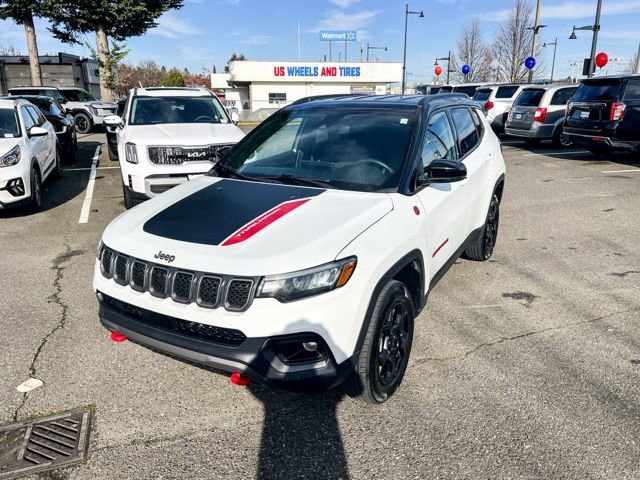Used 2024 Jeep Compass Trailhawk AWD/4WD image 4