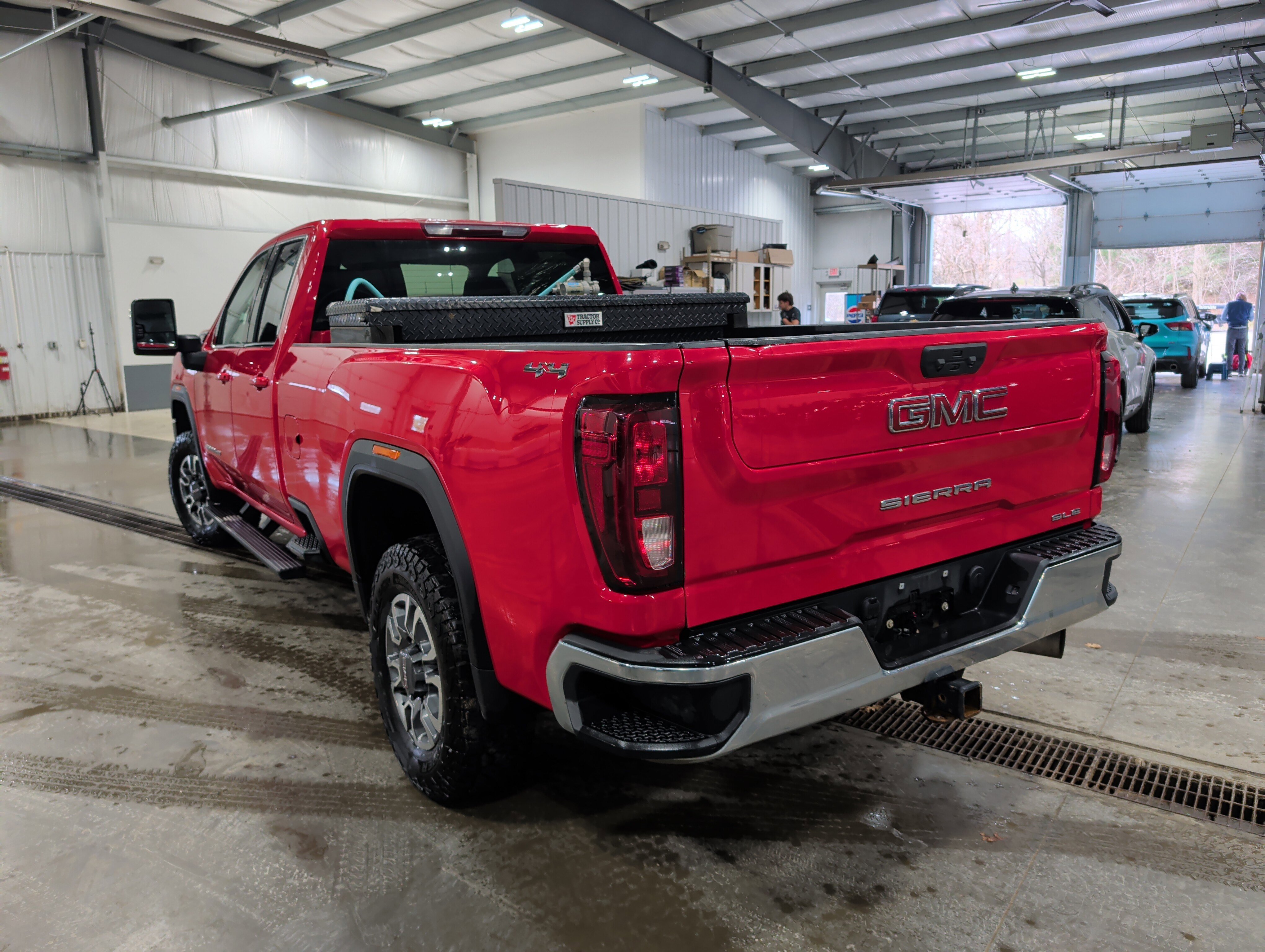 Used 2022 GMC Sierra 3500 SLE w/ SLE Value Package image 4