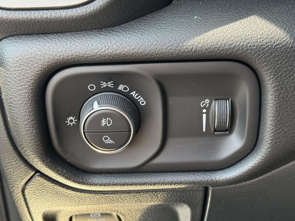 Used 2024 RAM 1500 Tradesman AWD/4WD image 28