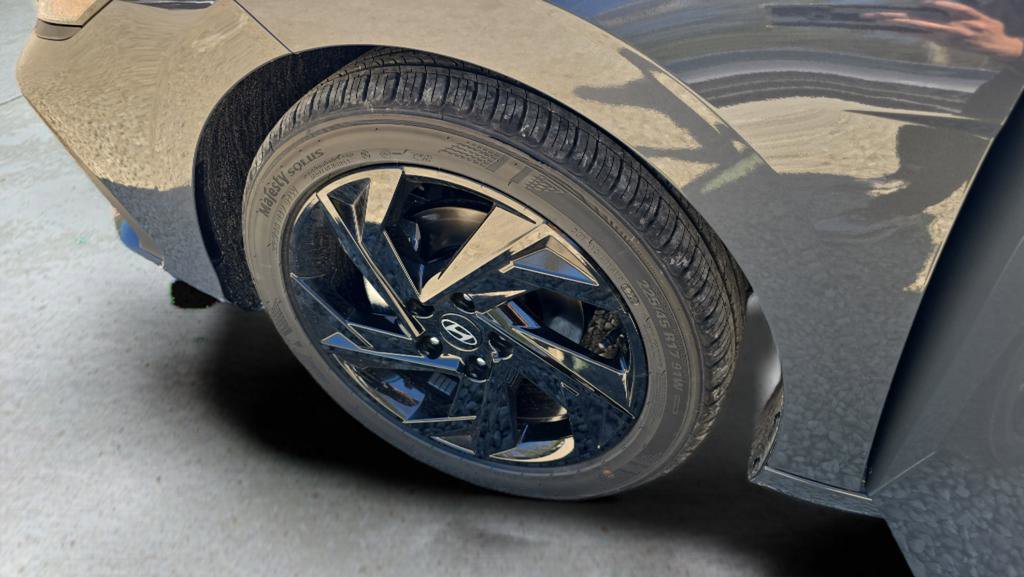New 2026 Hyundai Elantra Sport FWD image 32