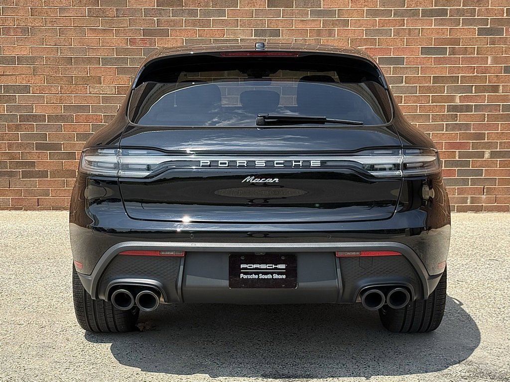Certified 2024 Porsche Macan image 6