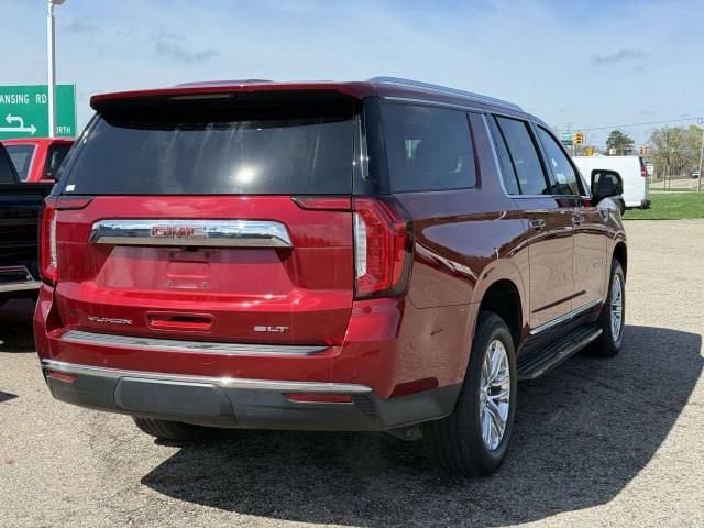 Used 2023 GMC Yukon XL SLT w/ SLT Premium Package AWD/4WD image 5