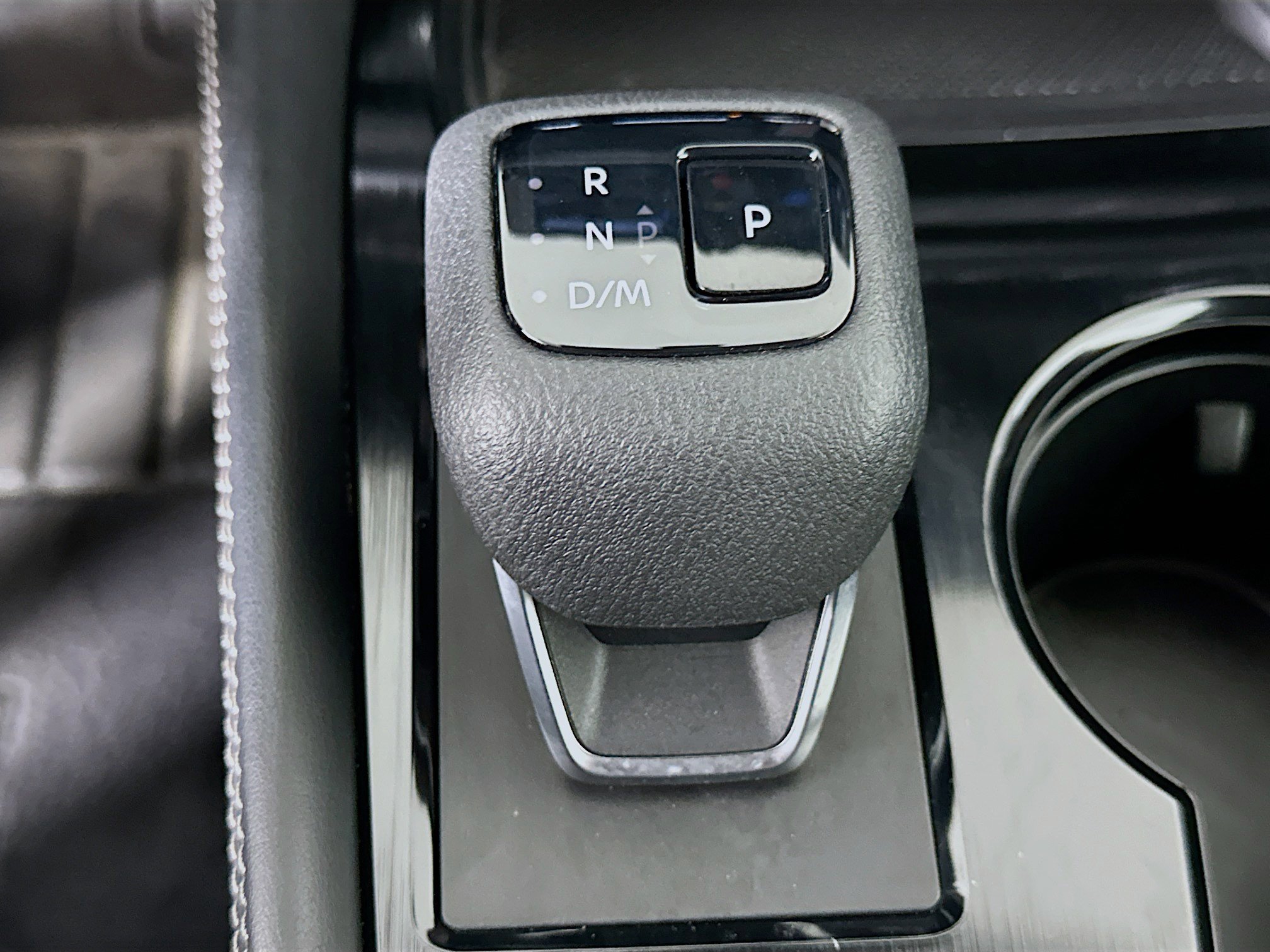 Used 2023 Nissan Rogue SL w/ SL Premium Package image 25