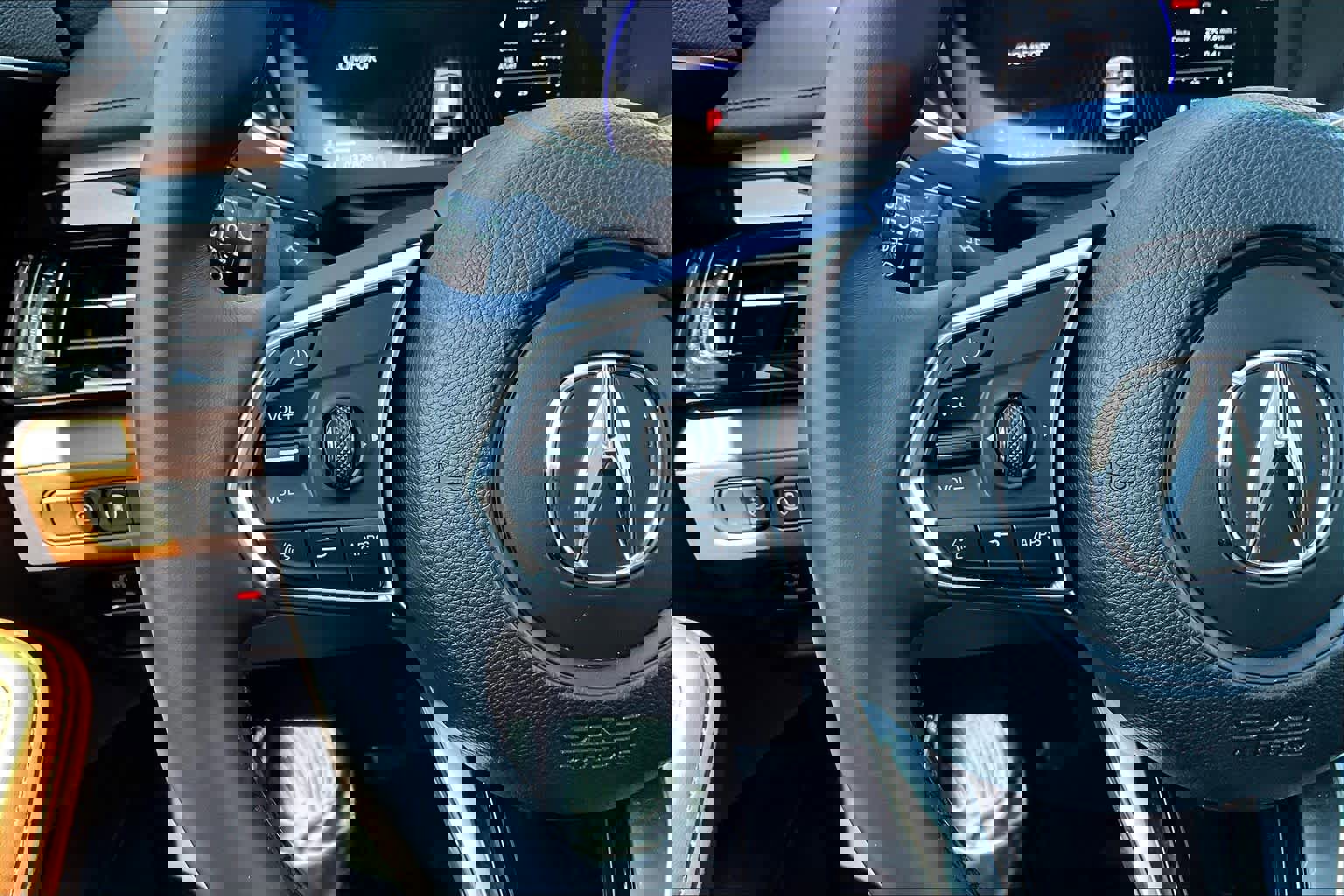 Used 2024 Acura MDX SH-AWD w/ Technology Package image 24