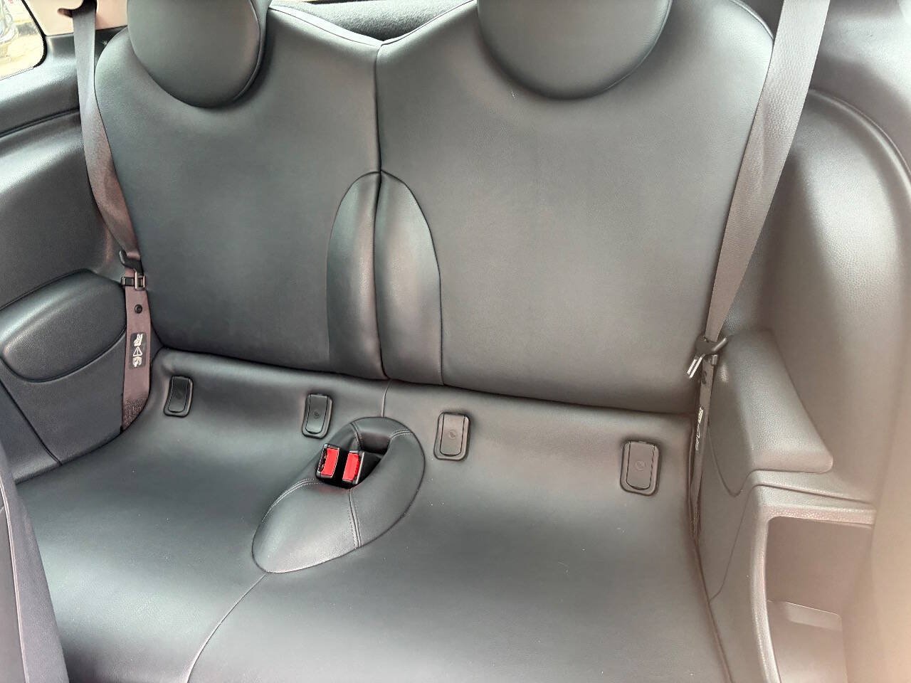 Used 2006 MINI Cooper Hardtop FWD image 9