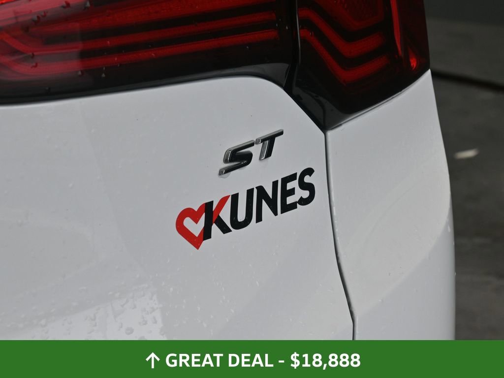 Used 2024 Buick Encore GX Sport Touring image 14