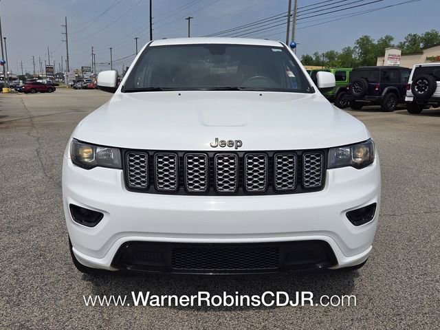 Used 2020 Jeep Grand Cherokee Altitude image 2