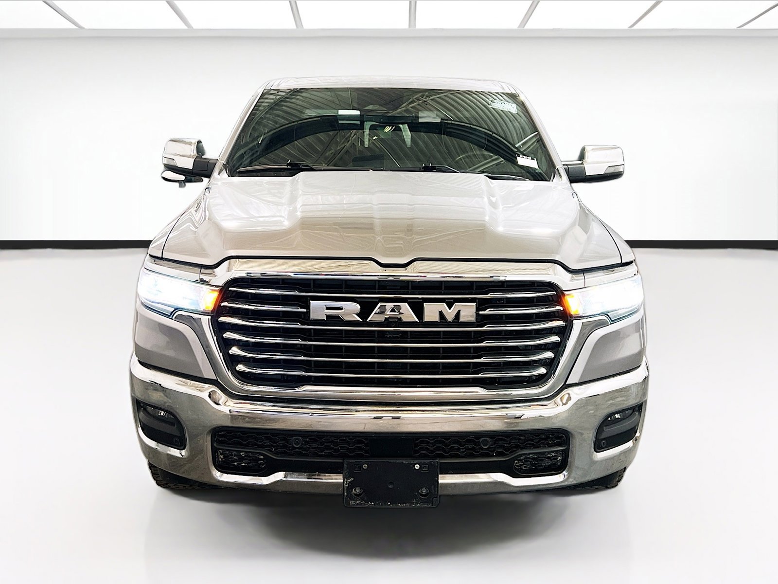 Used 2025 RAM 1500 Laramie image 2