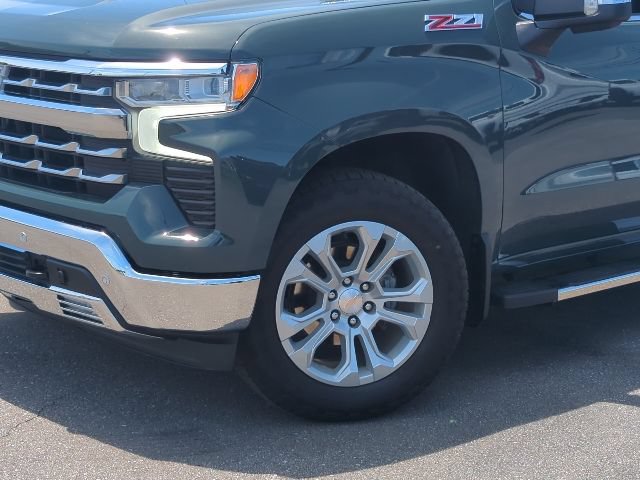 Used 2025 Chevrolet Silverado 1500 LTZ w/ Technology Package AWD/4WD image 2
