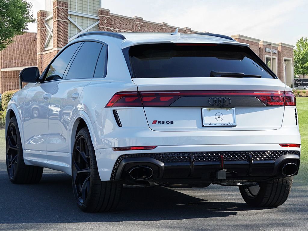 Used 2025 Audi RS Q8 performance image 7