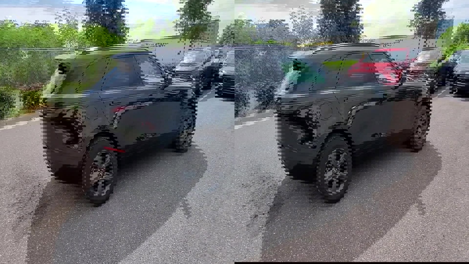 Used 2025 Land Rover Range Rover Velar Dynamic SE image 47