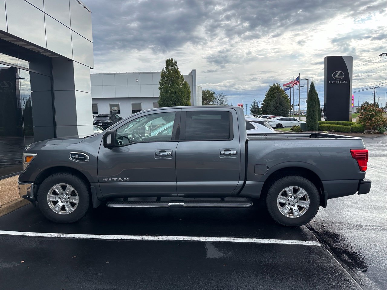 Used 2017 Nissan Titan SV