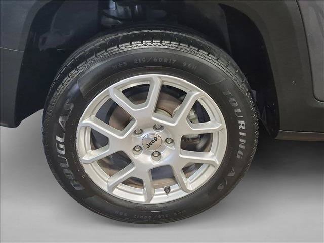 Used 2023 Jeep Renegade Latitude w/ Sun/Sound Group AWD/4WD image 13