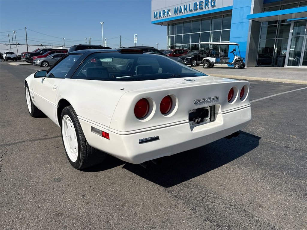 Used 1988 Chevrolet Corvette Coupe image 11