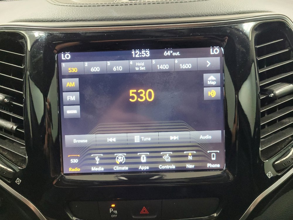 Used 2019 Jeep Cherokee Limited AWD/4WD image 25