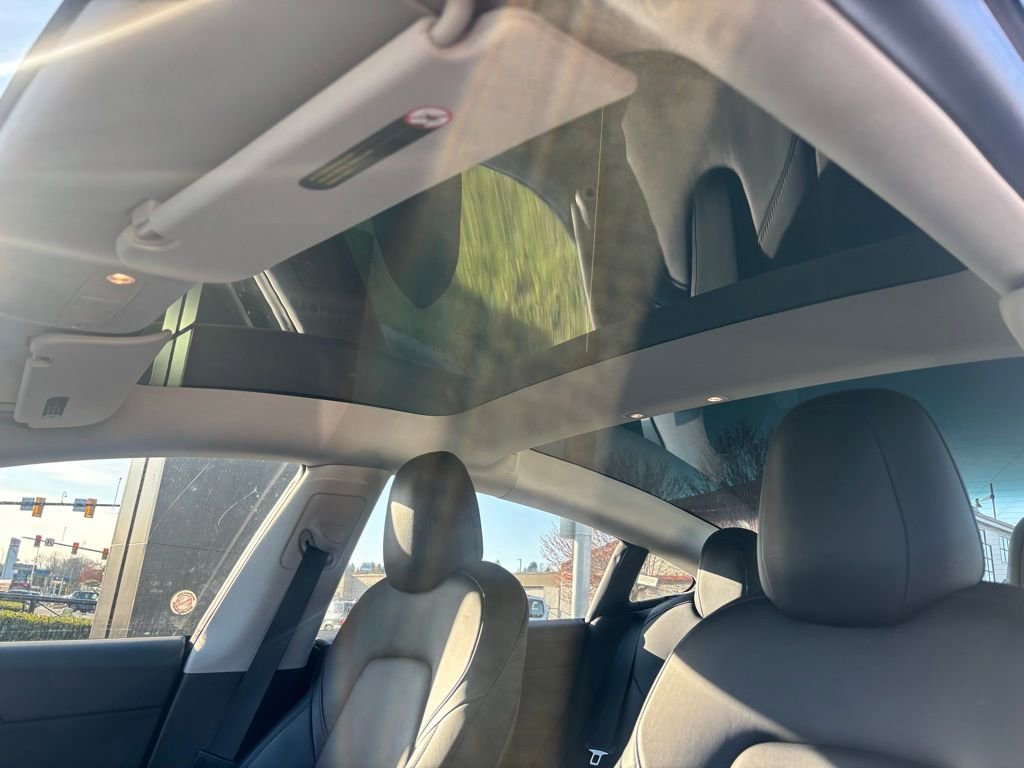 Used 2022 Tesla Model 3 Long Range image 9