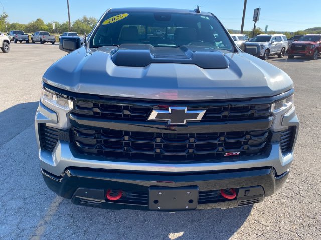 Used 2025 Chevrolet Silverado 1500 LT Trail Boss w/ Convenience Package II AWD/4WD image 9