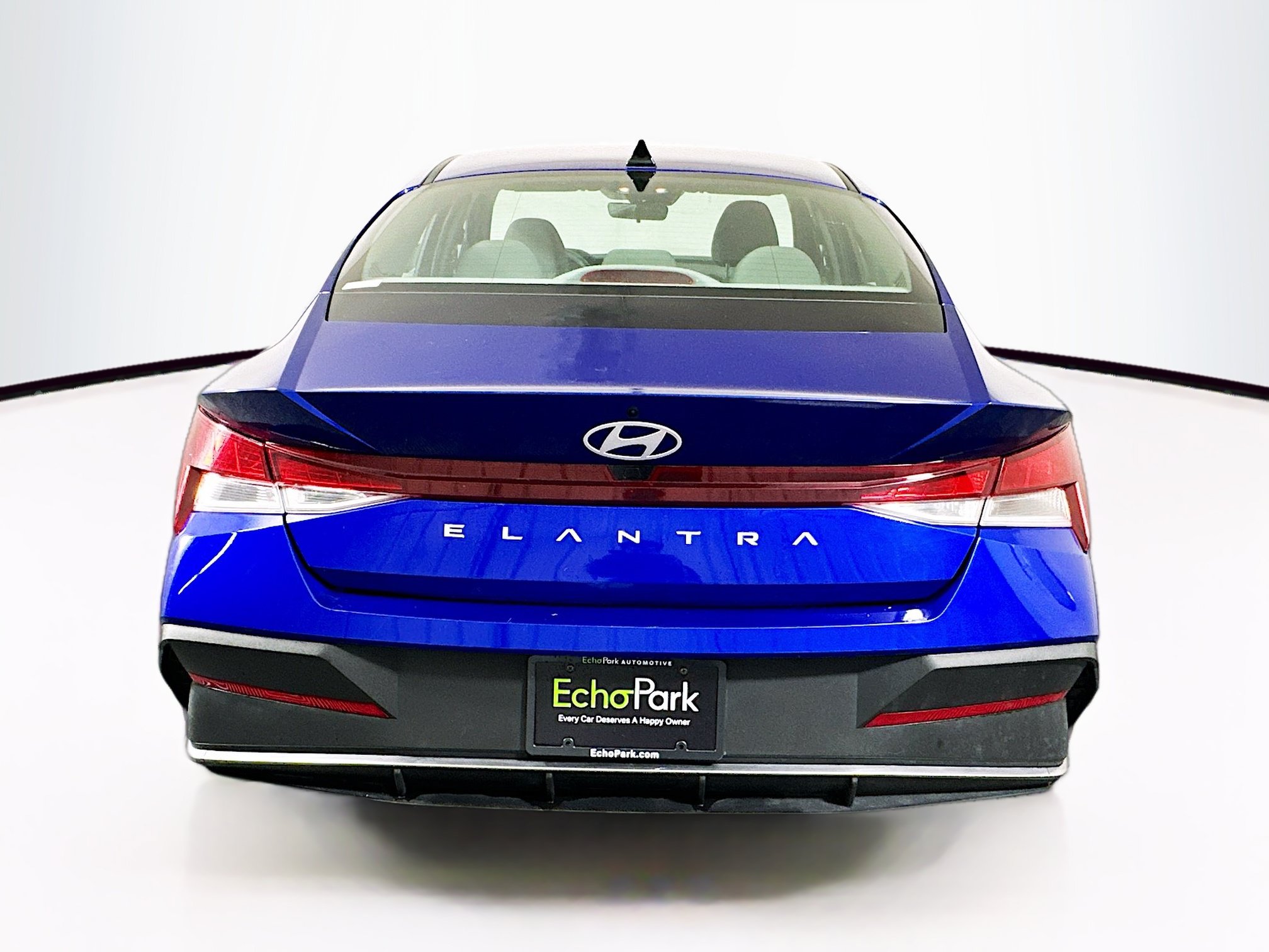 Used 2024 Hyundai Elantra SEL FWD image 7