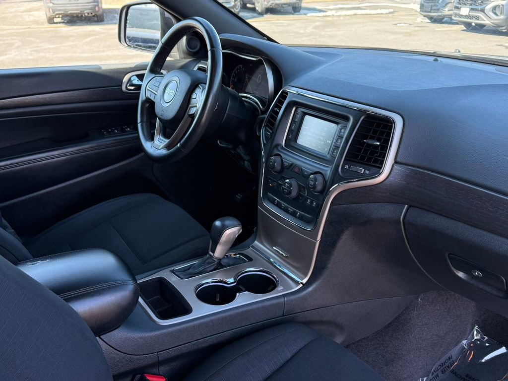 Used 2016 Jeep Grand Cherokee Laredo w/ Quick Order Package 23E image 9