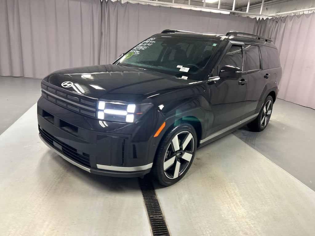 Used 2024 Hyundai Santa Fe Limited image 3