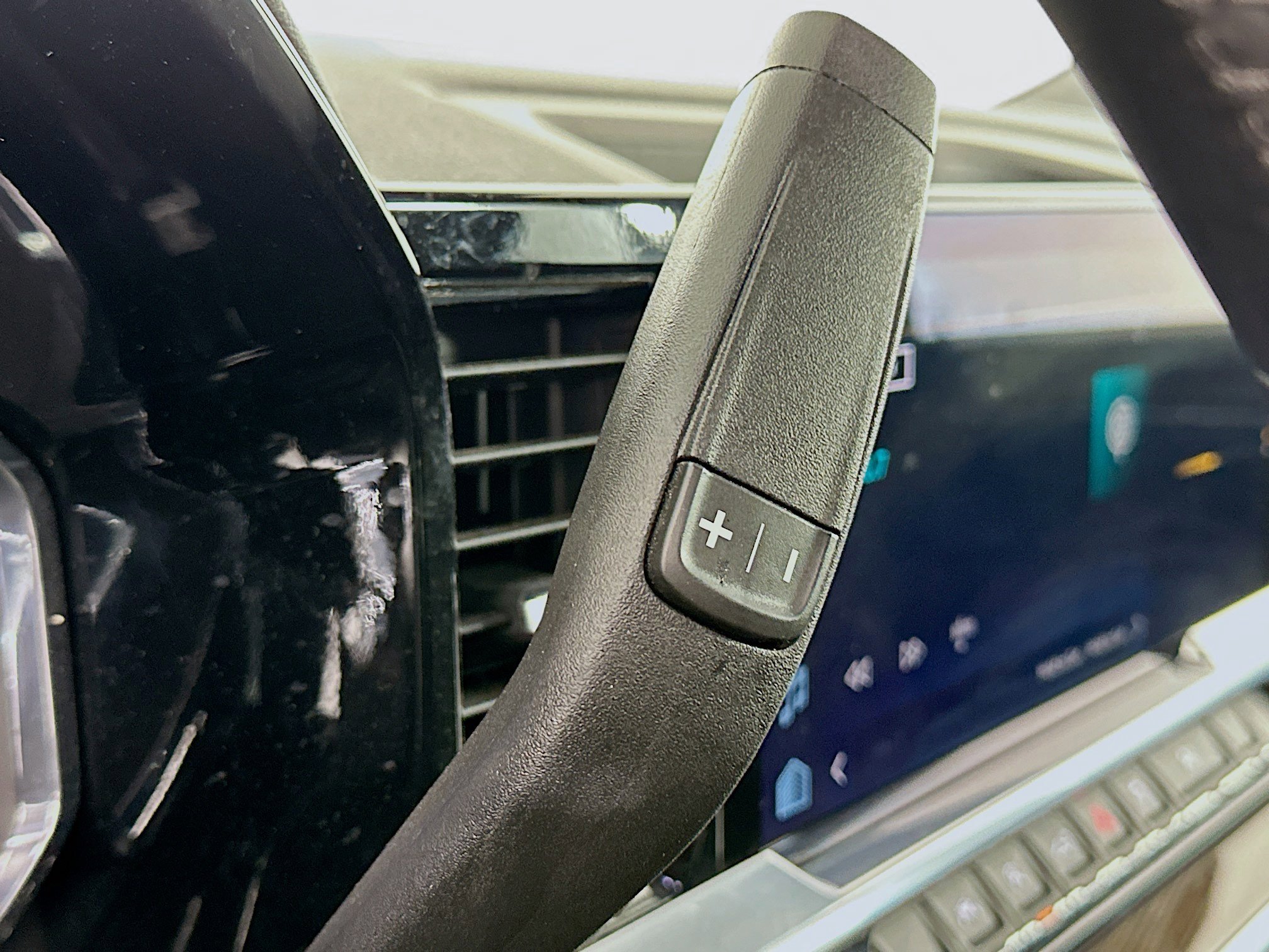 Used 2023 Chevrolet Silverado 1500 LT image 25