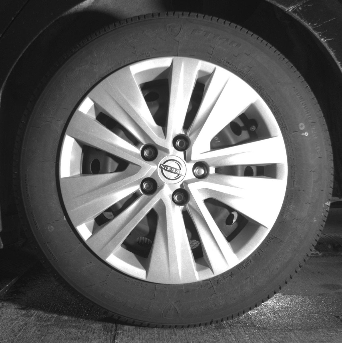 Used 2025 Nissan Sentra S FWD image 14