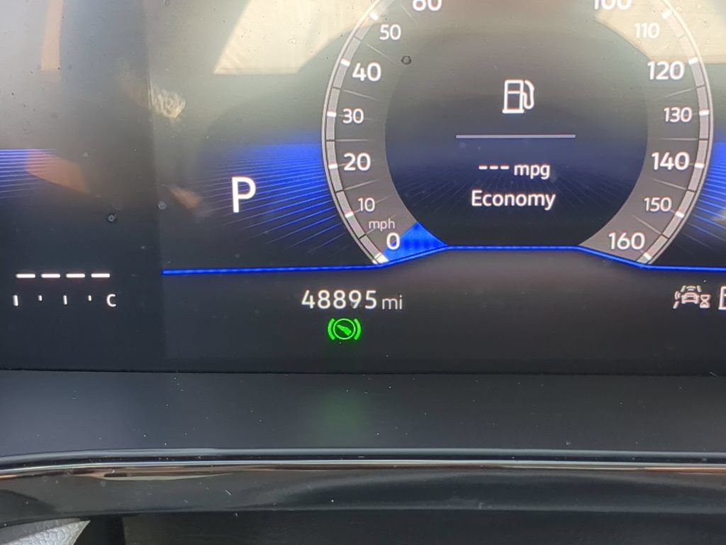 Certified 2024 Volkswagen Taos S FWD image 30